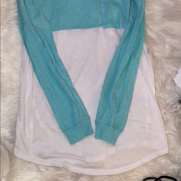 PINK Victoria’s Secret Long Sleeve - Picture 2 of 5